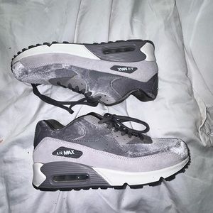 Nike Air Max 90 Gray Velvet - Size 10